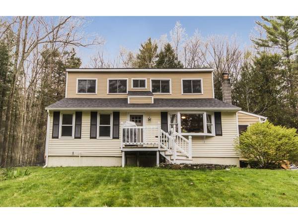 6 David DR, Raymond, NH 03077