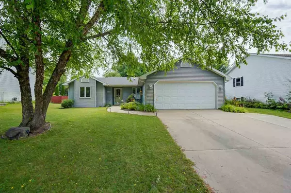 2957 Settlement Dr, Madison, WI 53713