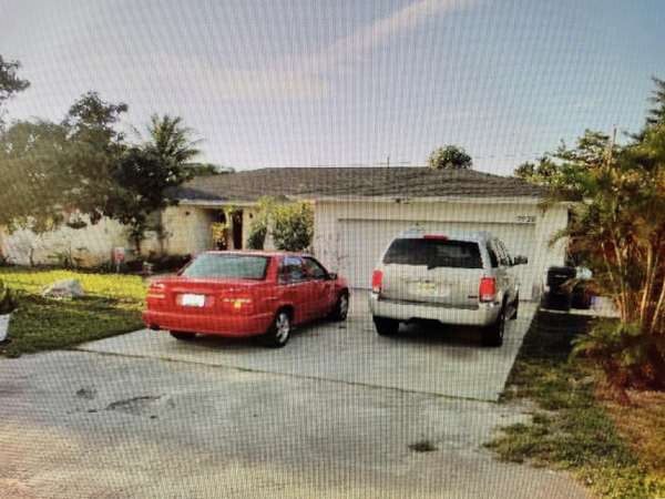 2826 Floral RD, Lake Worth, FL 33462