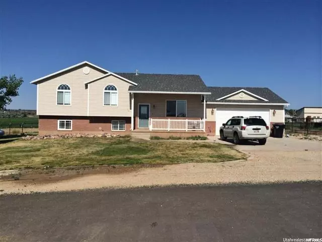 Roosevelt, UT 84066,915 N 3000 W