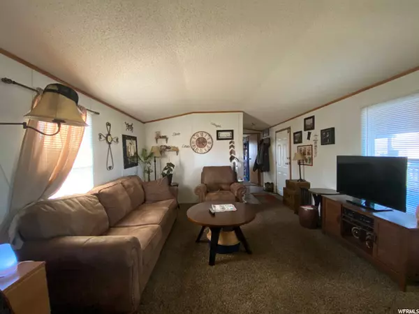 Vernal, UT 84078,684 S 1400 W