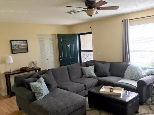 Jupiter, FL 33458,104 Cedar CT