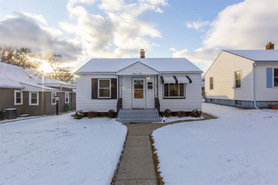 1205 Clover Street, South Bend, IN 46615