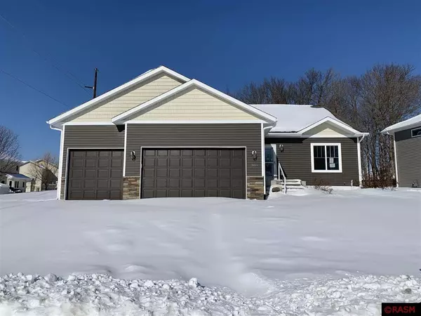 300 Tanager Road, Mankato, MN 56001