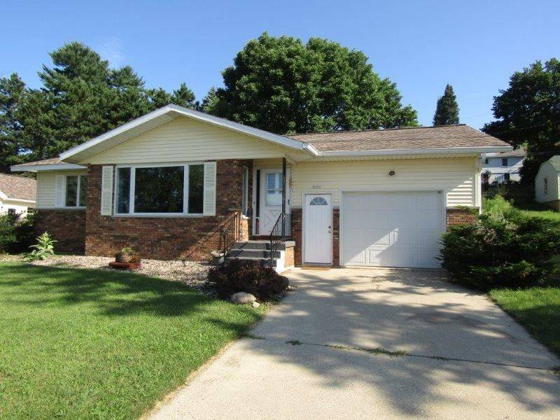 1203 W Conant St, Portage, WI 53901