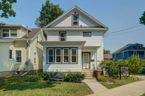 2136 Commonwealth Ave, Madison, WI 53726