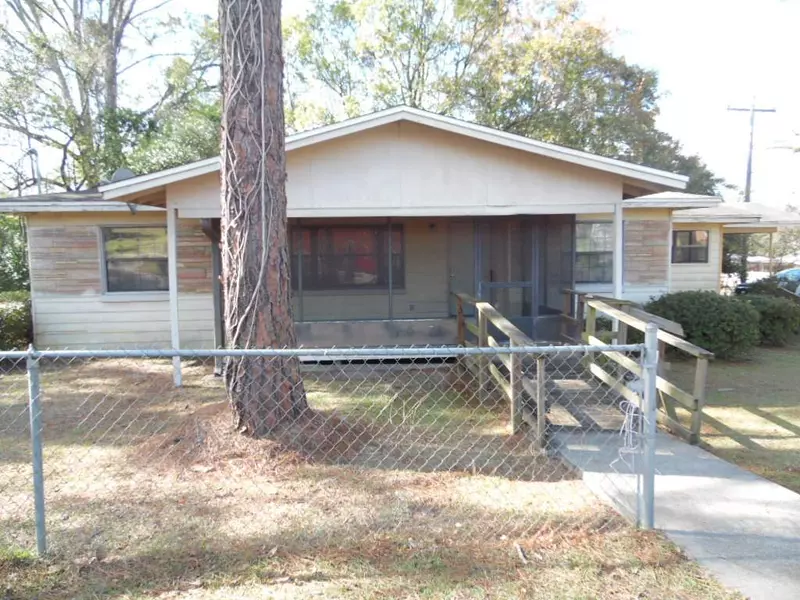 2002 Holton Street, Tallahassee, FL 32310