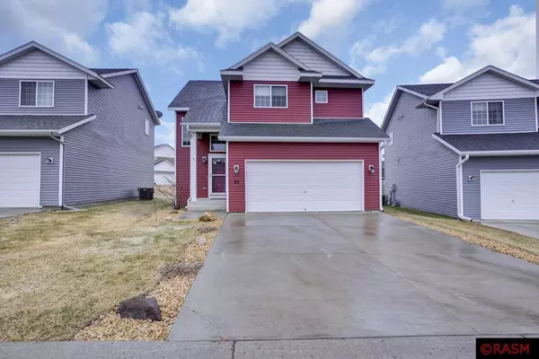 85 Juniper Trail, North Mankato, MN 56003