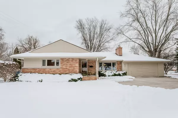 Thiensville, WI 53092,601 Heidel Rd