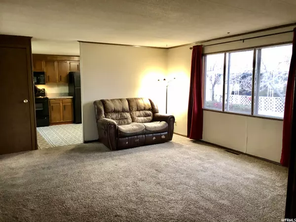 Ogden, UT 84405,4375 S WEBER RIVER DR W #36