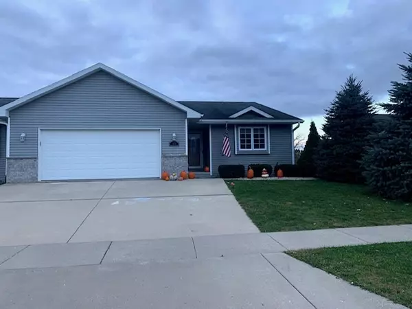 125 Jennifer Ln, Fall River, WI 53932