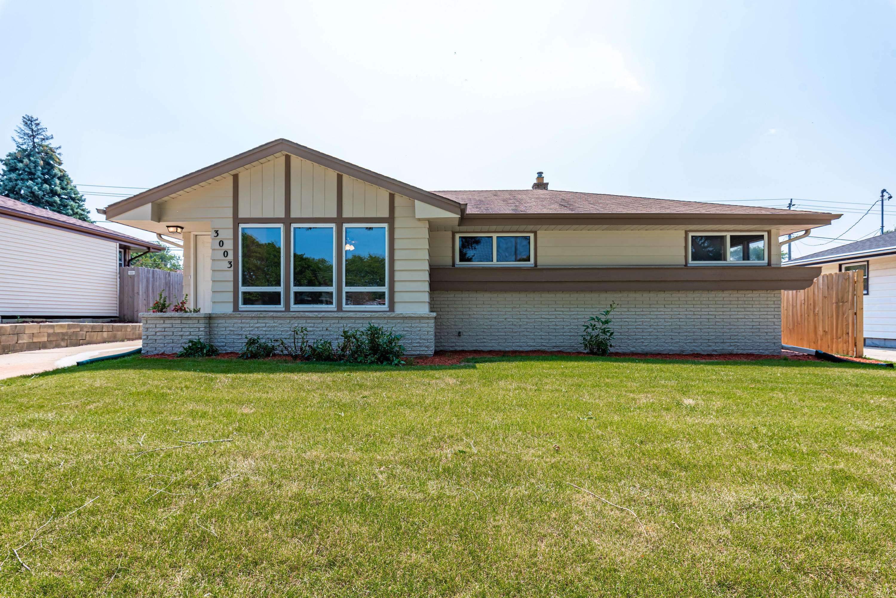 3003 E Wanda Ave, Cudahy, WI 53110