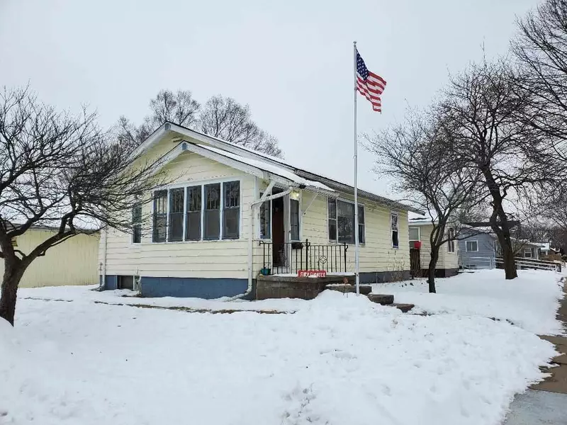 410 E Legrand St, Boscobel, WI 53805