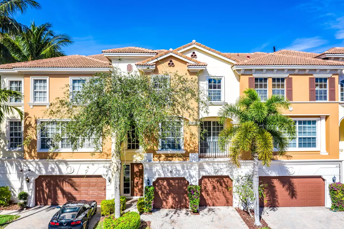 Boca Raton, FL 33487,605 NE Francesca LN