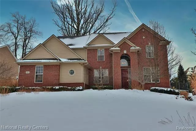 South Lyon, MI 48178,54891 S GRENELEFE CIR