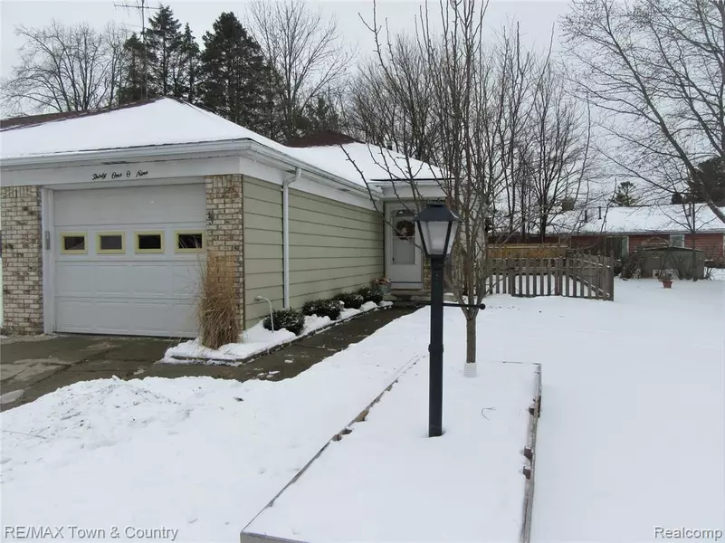 3109 VINEYARD Lane, Flushing, MI 48433 2435