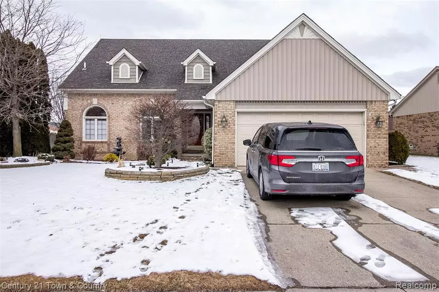 2663 Woodford Drive, Sterling Heights, MI 48310 6935