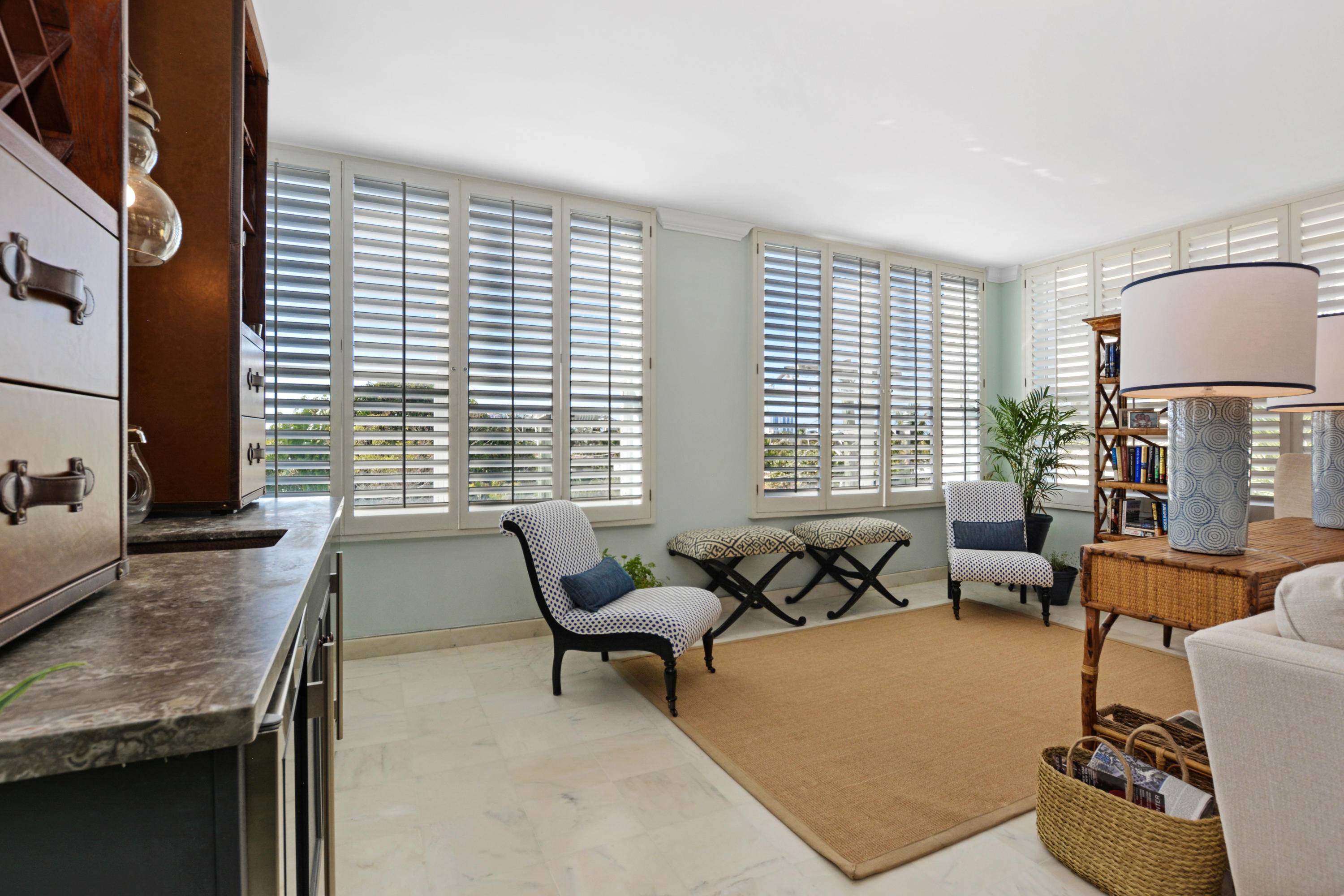 Palm Beach, FL 33480,340 S Ocean BLVD 4a