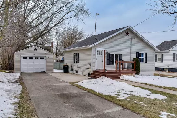 817 Van Buren St, Fort Atkinson, WI 53538