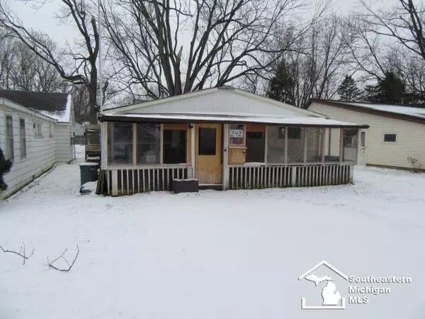 242 South St,  Dundee,  MI 48131