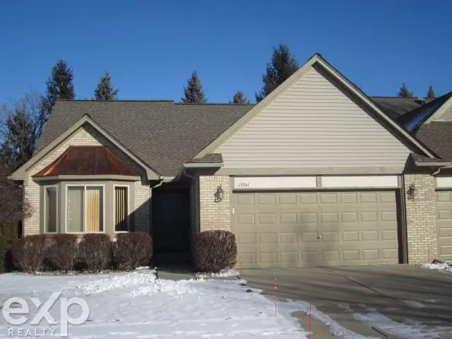 15341 Pebble Pointe Drive, Clinton Township, MI 48038-5130