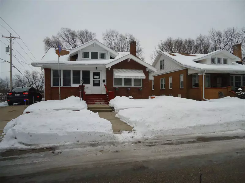 1257 Bluff St, Beloit, WI 53511