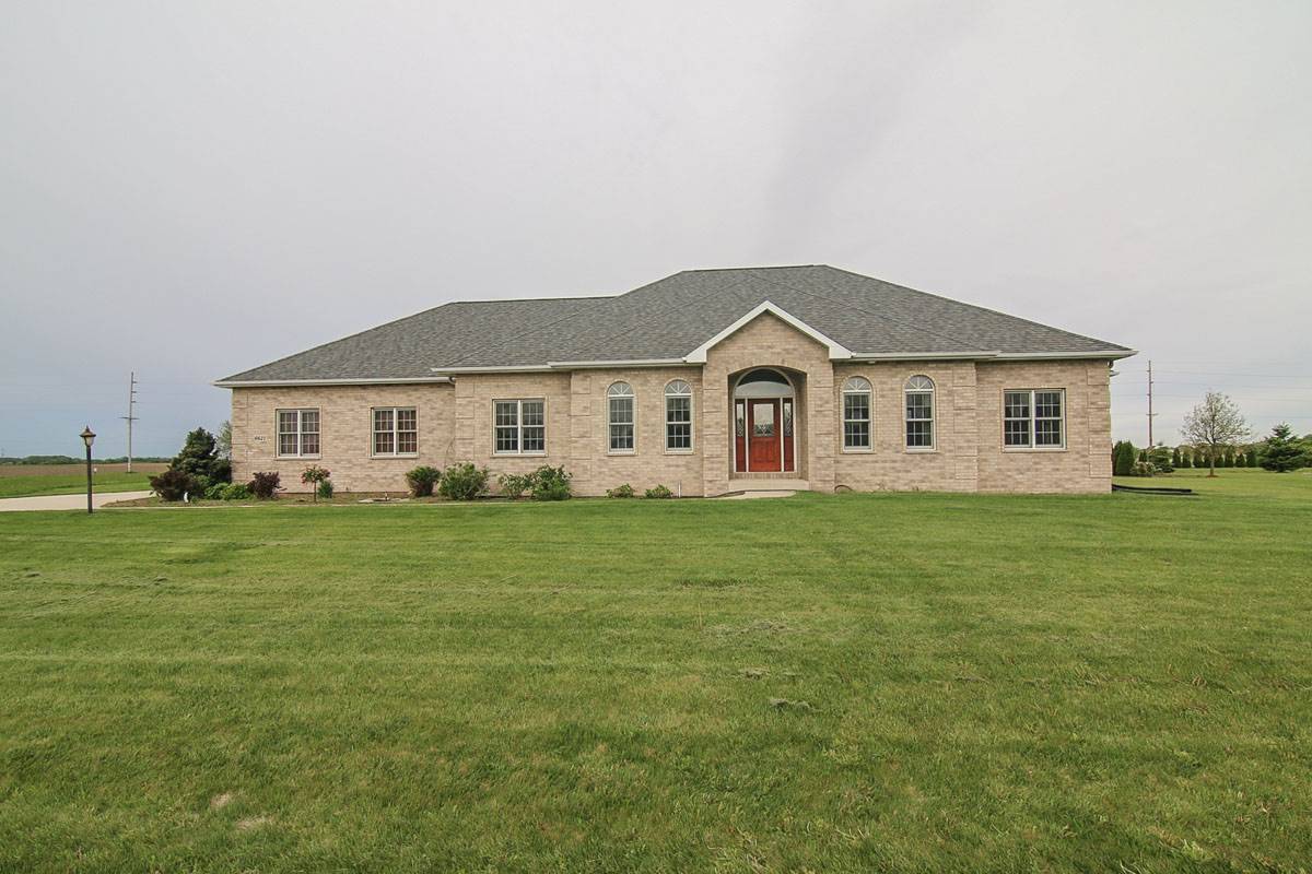 6621 Cheddar Crest Dr, Sun Prairie, WI 53590