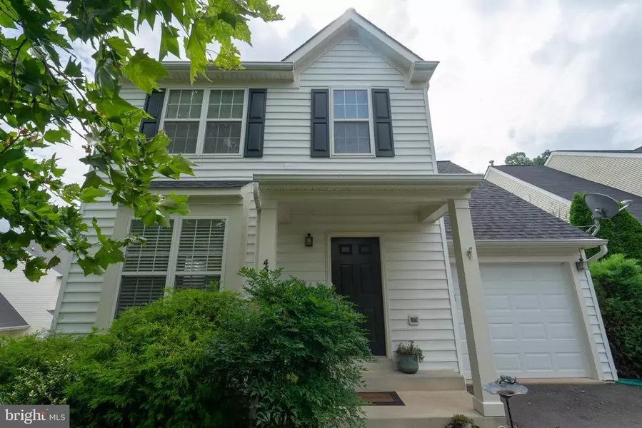 45581 LIVINGSTONE STATION ST, Sterling, VA 20166