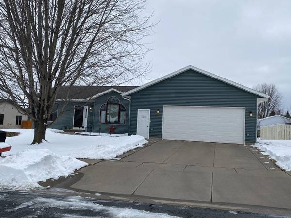 120 Meadow Ln N, West Salem, WI 54669