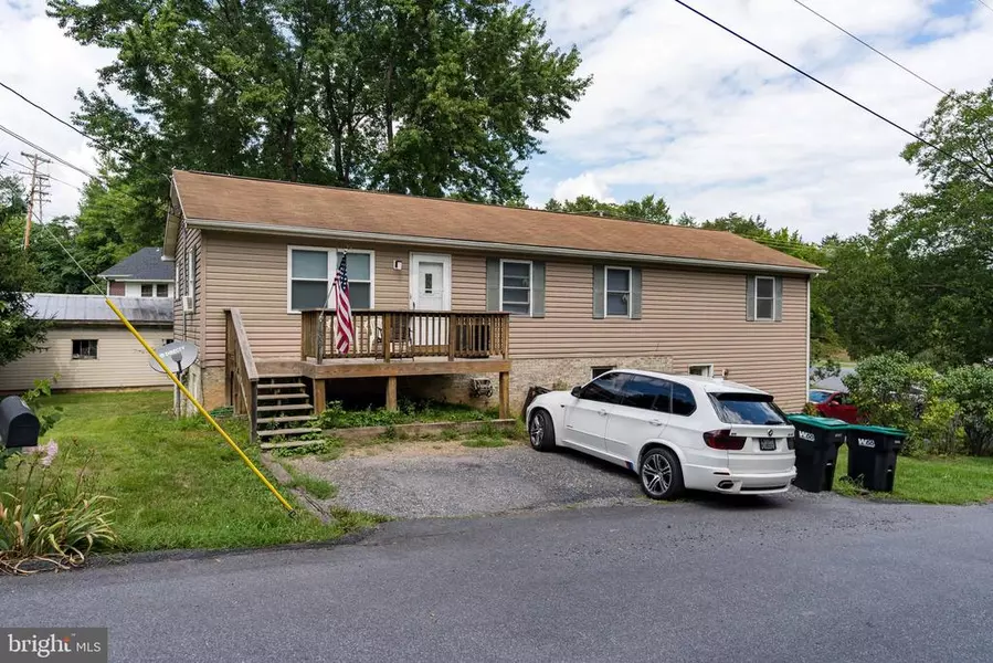 139-A-B E MAPHIS ST, Strasburg, VA 22641