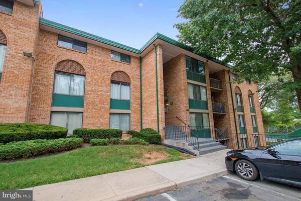 511 ARMISTEAD ST #302, Alexandria, VA 22312