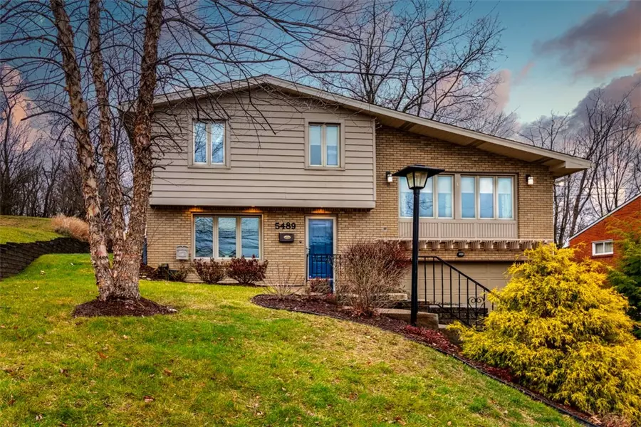 5489 California Ave, Bethel Park, PA 15102