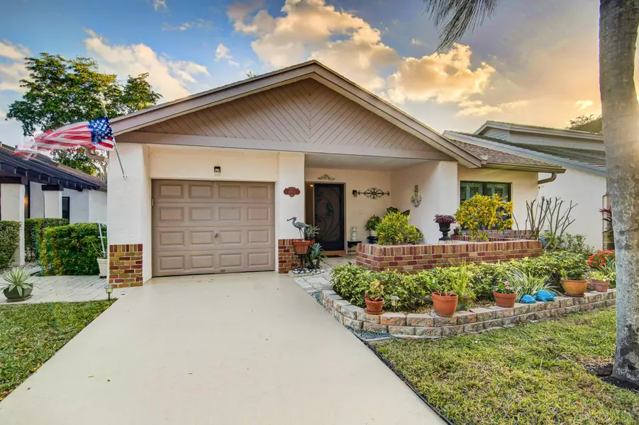 4734 Fancy Leaf CT, Boynton Beach, FL 33436