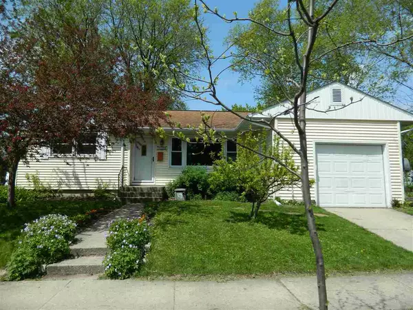 126 Buckingham Ln, Madison, WI 53714