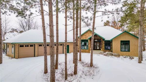 1716 Archer Ln, Nekoosa, WI 54457