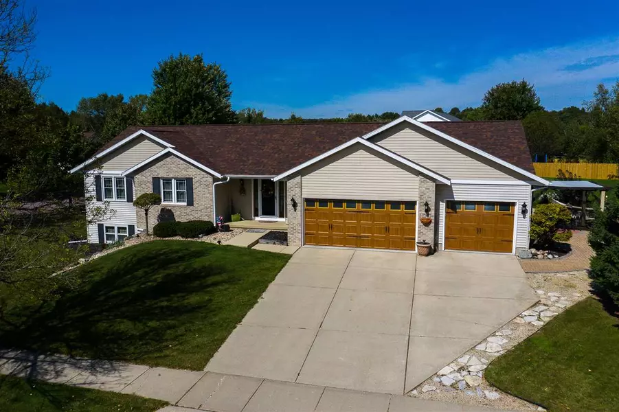 6783 Bootmaker Way, Windsor, WI 53598