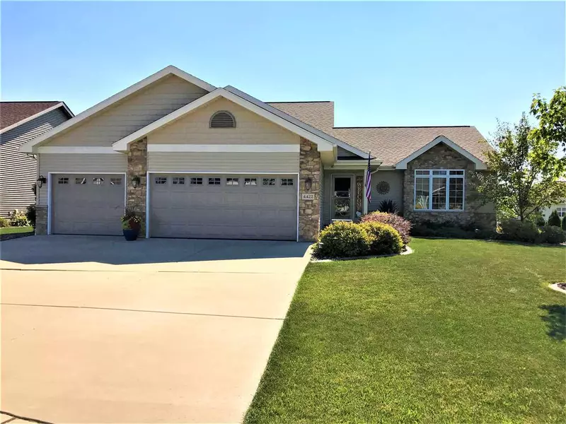 4422 Memorial Cir, Windsor, WI 53598