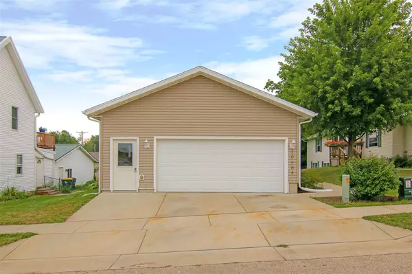 Blue Mounds, WI 53517,10984 Ridge St