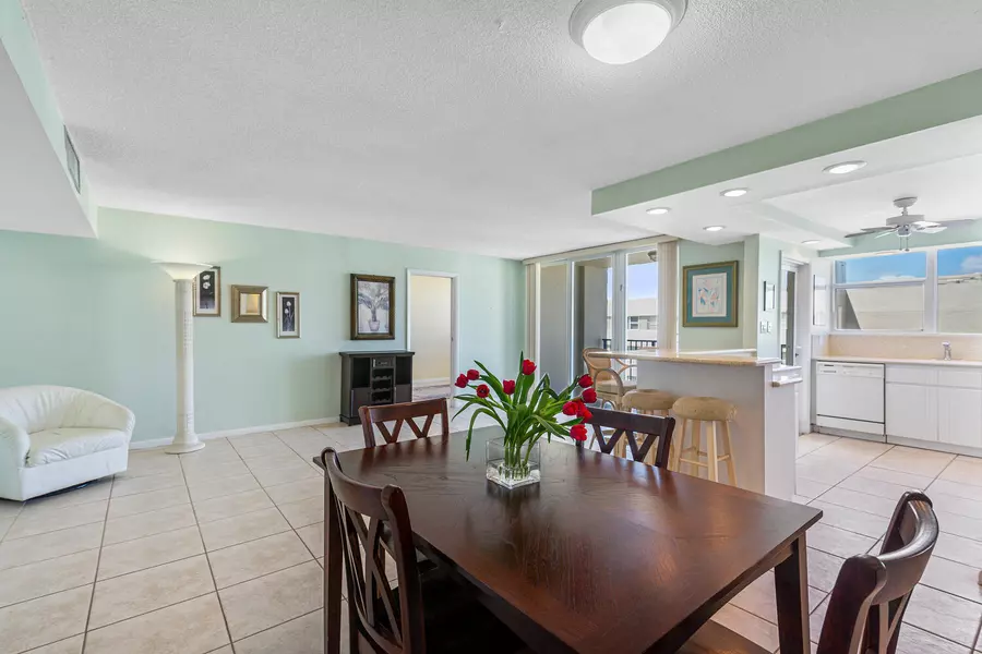 1236 Hillsboro Mile 508, Hillsboro Beach, FL 33062