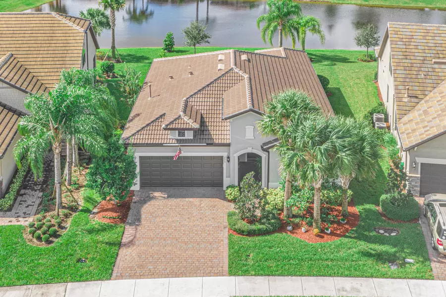 295 SE Courances DR, Port Saint Lucie, FL 34984