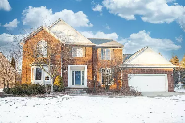 2973 Briarwood Dr,  Troy,  MI 48085