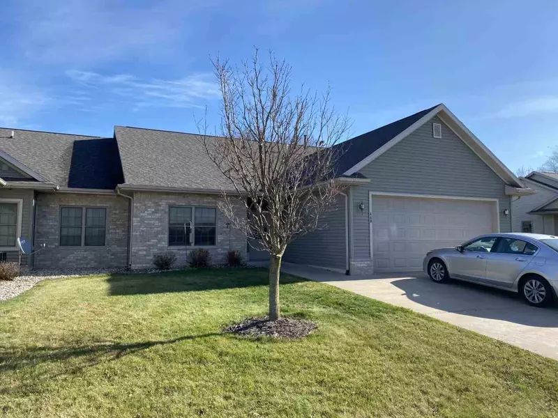 440 Bilstad Rd, Cambridge, WI 53523