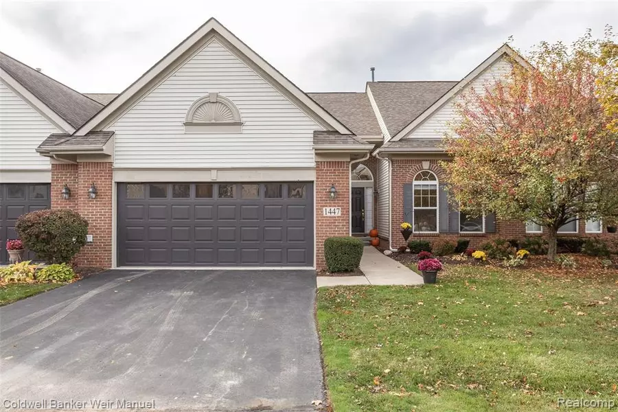 1447 COVINGTON Crossing, Commerce Twp, MI 48390 2855