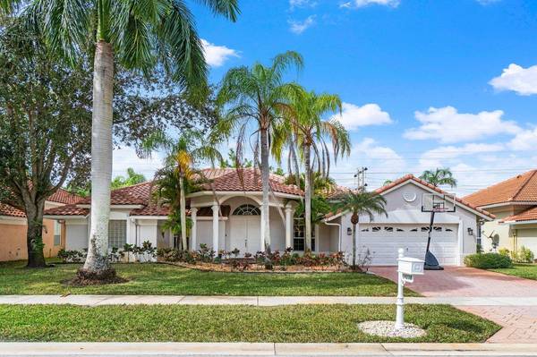 19238 Cloister Lake LN, Boca Raton, FL 33498