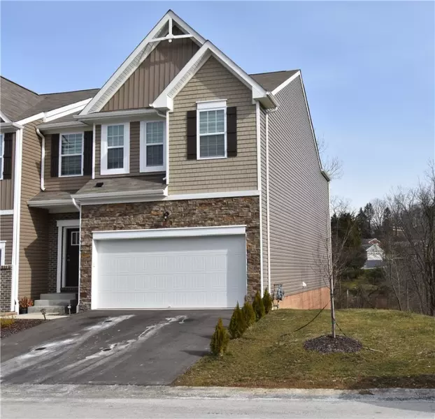 184 Lockheed Dr, Coraopolis, PA 15108