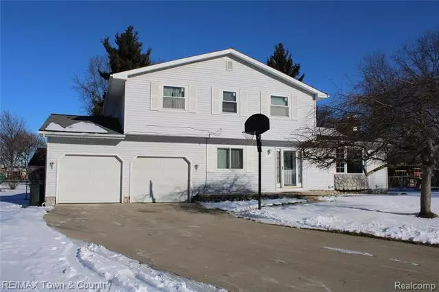 1531 SUZANNE CRT, Flushing, MI 48433