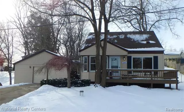 219 CHICAGO ST, Lake Orion, MI 48362