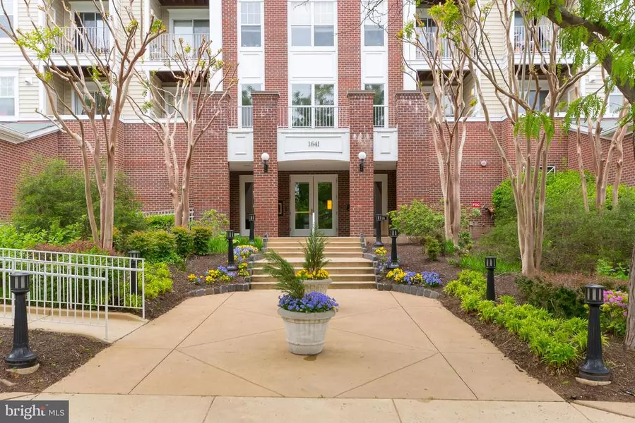 1641 INTERNATIONAL DR #407, Mclean, VA 22102