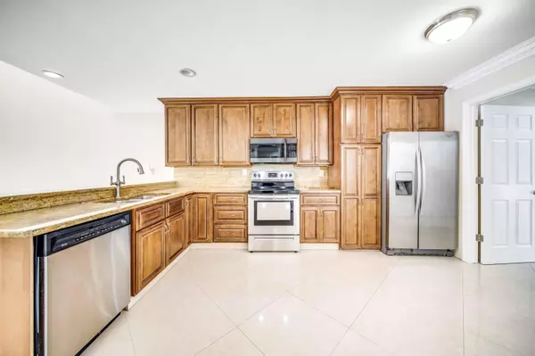 7964 Little LN, Boca Raton, FL 33433