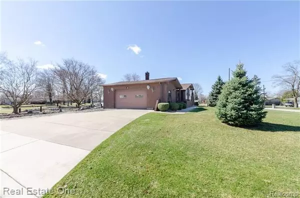 White Lake Twp, MI 48386,9059 SANDY RIDGE DR